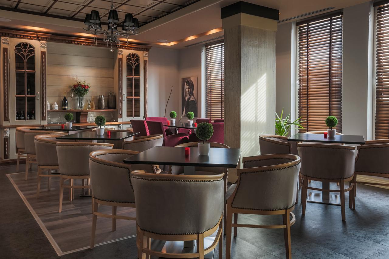 "L'Art De Vivre" Resort Корча Экстерьер фото