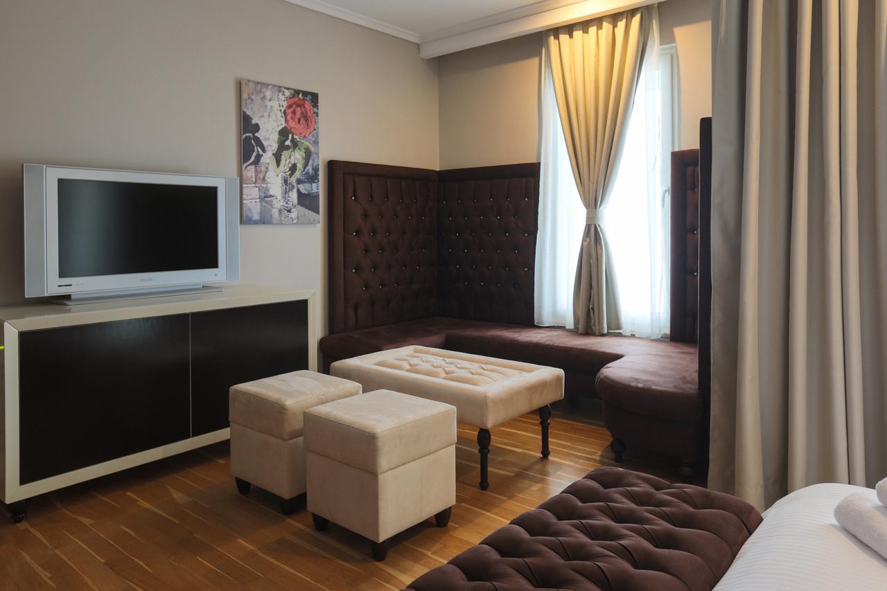 "L'Art De Vivre" Resort Корча Экстерьер фото